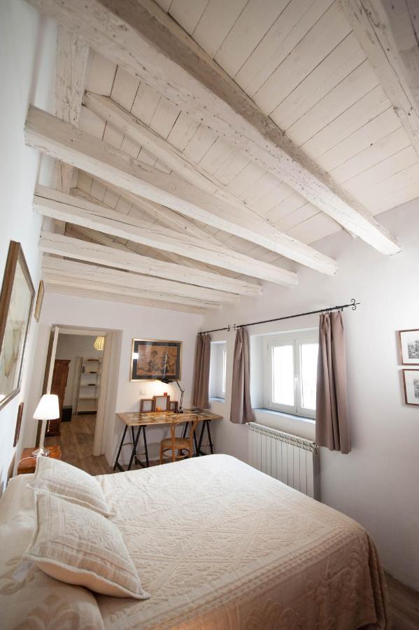 Serravallo'S Apartments Big Triëst Buitenkant foto